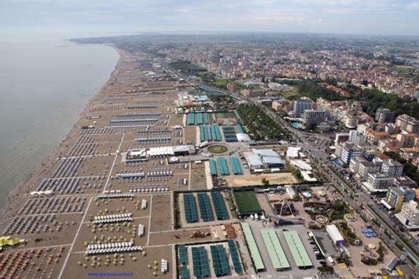 Апартаменти Sottomarina Venezia Кіоджа Екстер'єр фото